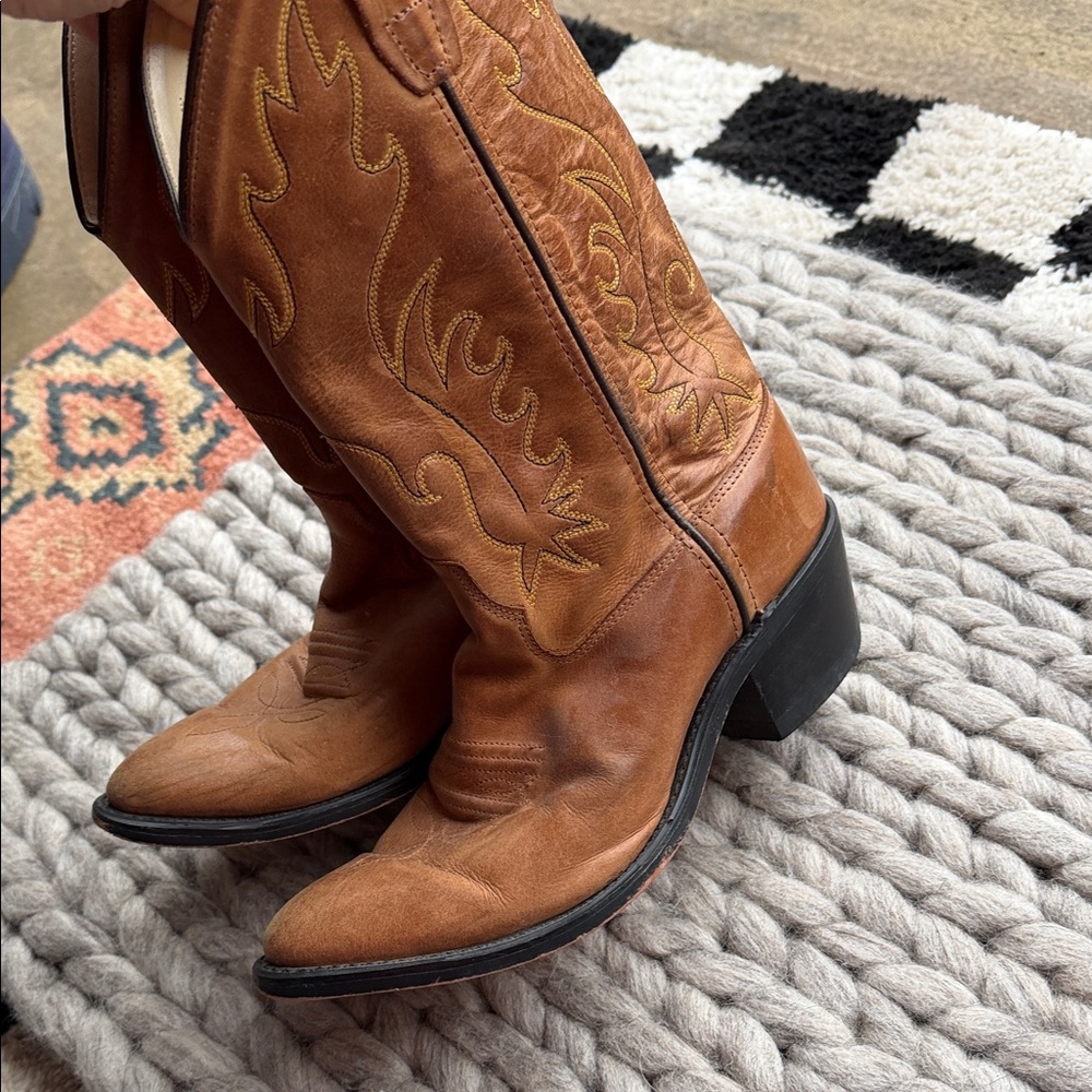 VINTAGE Kids Old West Tan Brown Western Cowboy Boots - yellow & black stitching - Picture 10 of 16